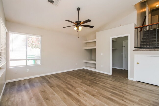 Building Photo - 7521 E Laguna Azul Ave