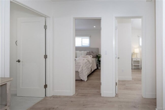 Foto del edificio - 15256 Clymer St