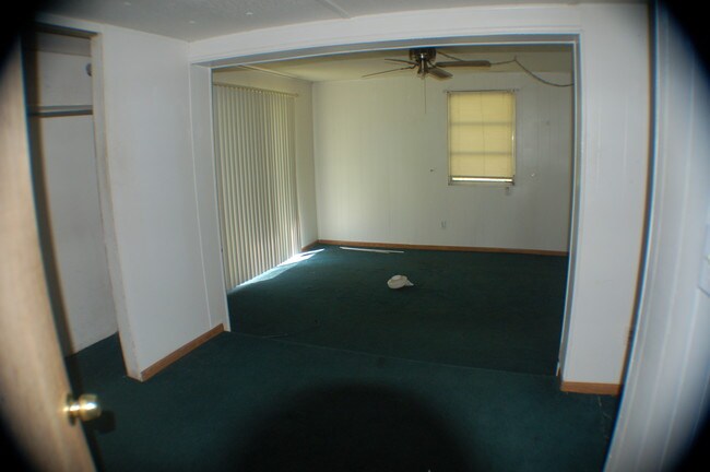 Foto del edificio - 608 S Taylor Rd