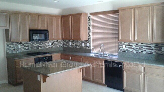 Foto del edificio - 23655 Glazebrook Rd