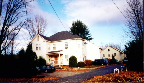 Building Photo - 98 Amherst St