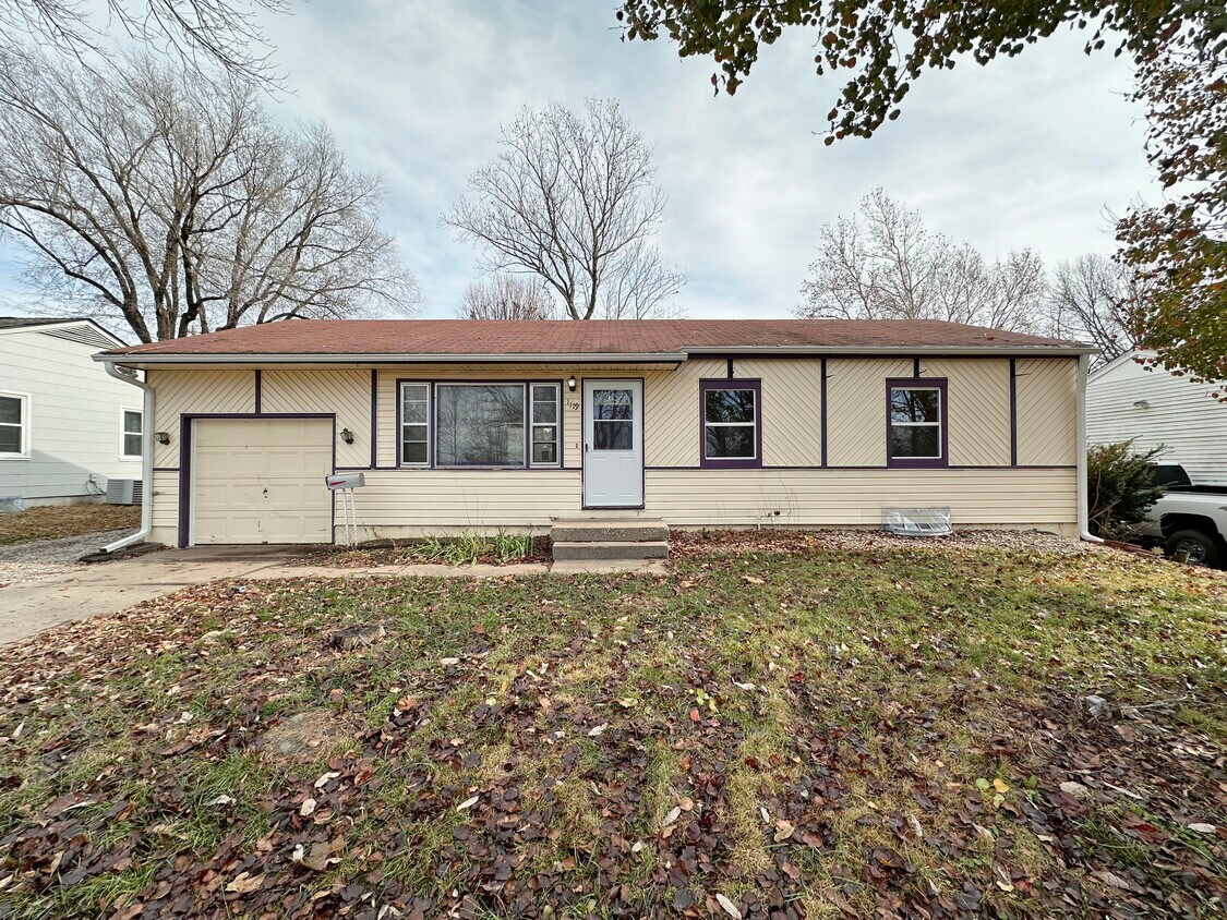 Foto principal - 1119 N Atherton Rd