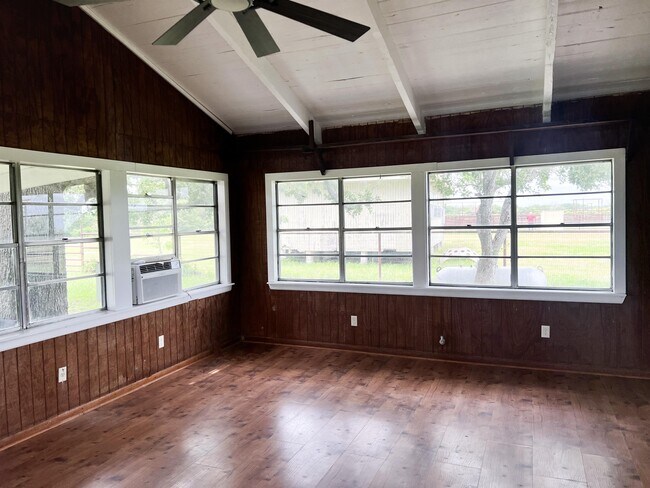 Building Photo - 10612 Co Rd 162