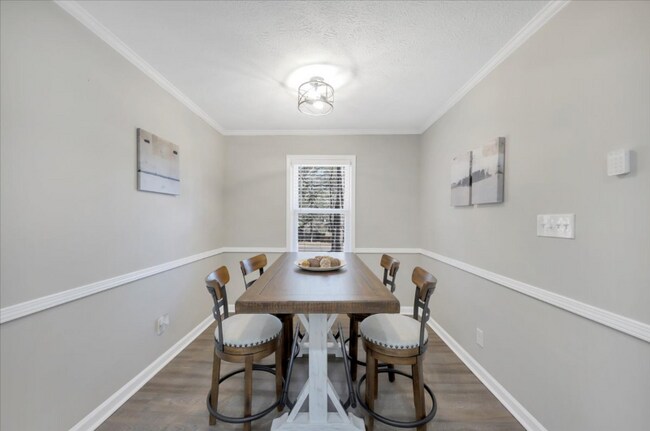 Building Photo - 112 Club Cir