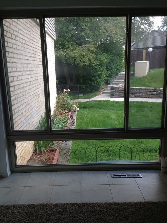 Vista de la sala de estar - 4386 W Pondview Dr