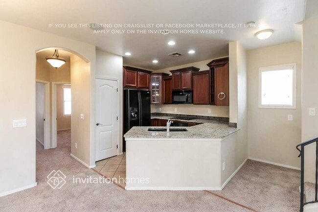 Building Photo - 5614 S 21st Pl