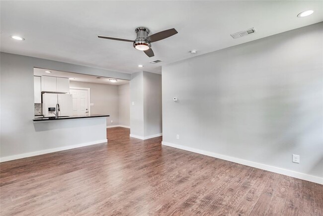 Foto del edificio - 6511 Pevensey Dr