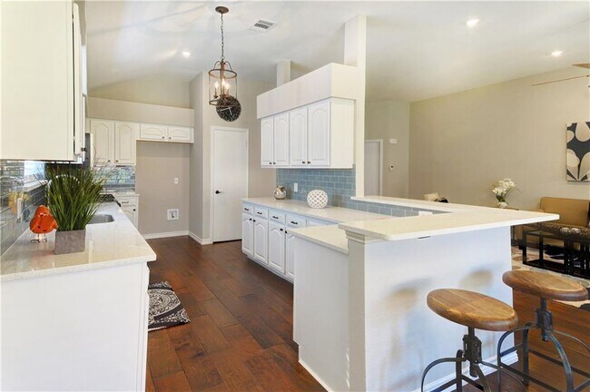 Foto del edificio - 13117 Broughton Way