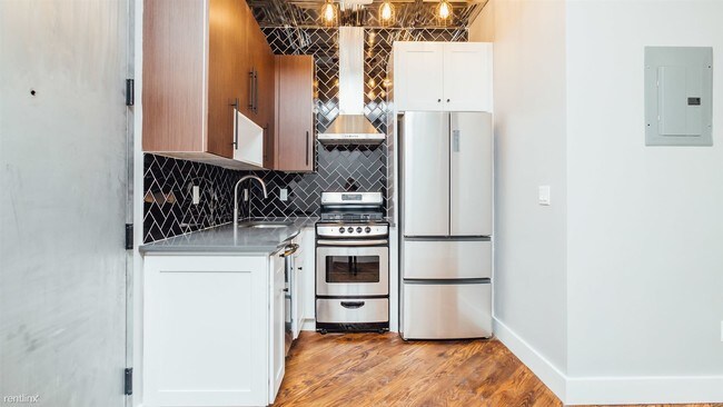 Foto del edificio - 2 br, 2 bath Apartment - 35 Claver Pl Unit 3G