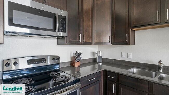 Foto del edificio - 24530 Gosling Rd