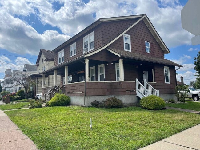 Foto del edificio - 125 Marsellus Pl