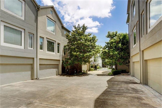 Foto del edificio - 4404 Center St