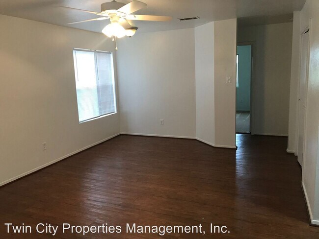Building Photo - 2603 Pecan Knoll St