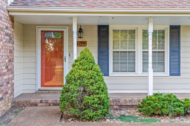 Foto del edificio - Huge Corner Lot in Glen Oaks!