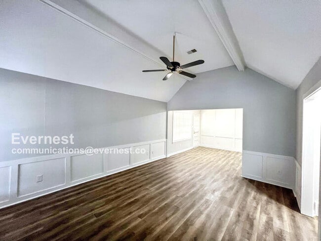 Foto del edificio - 3830 Kerfield Dr