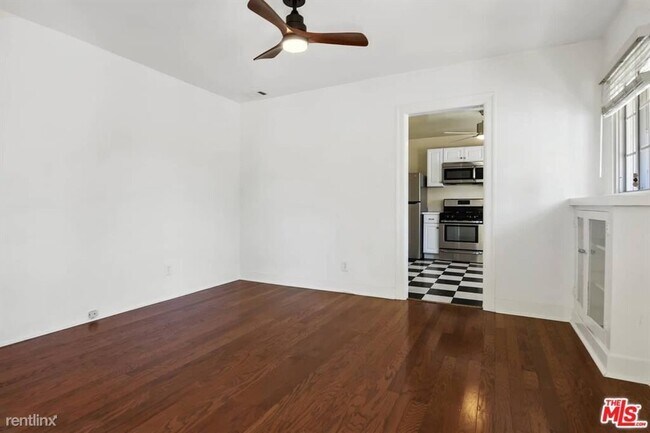 Foto del edificio - 1 br, 1 bath Condo - 5126 Windermere Ave
