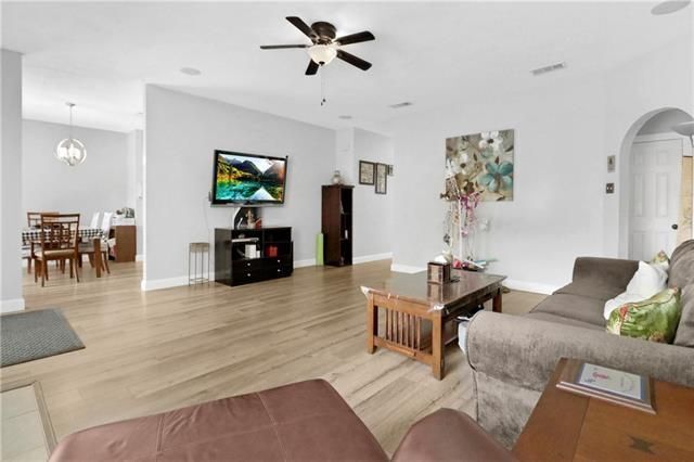 Foto del edificio - 824 Destin St