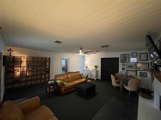 Foto del edificio - 879 S Terrace Dr