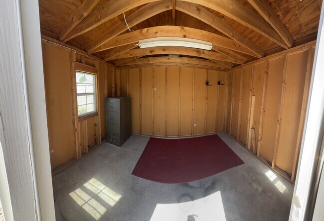Building Photo - Gorgeous, Newly Redone 3 bed 2 Bath Home in The Most Sought-After Adult Community in Hemet!