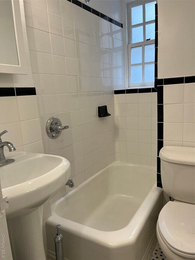 Foto del edificio - 509 E 77th St