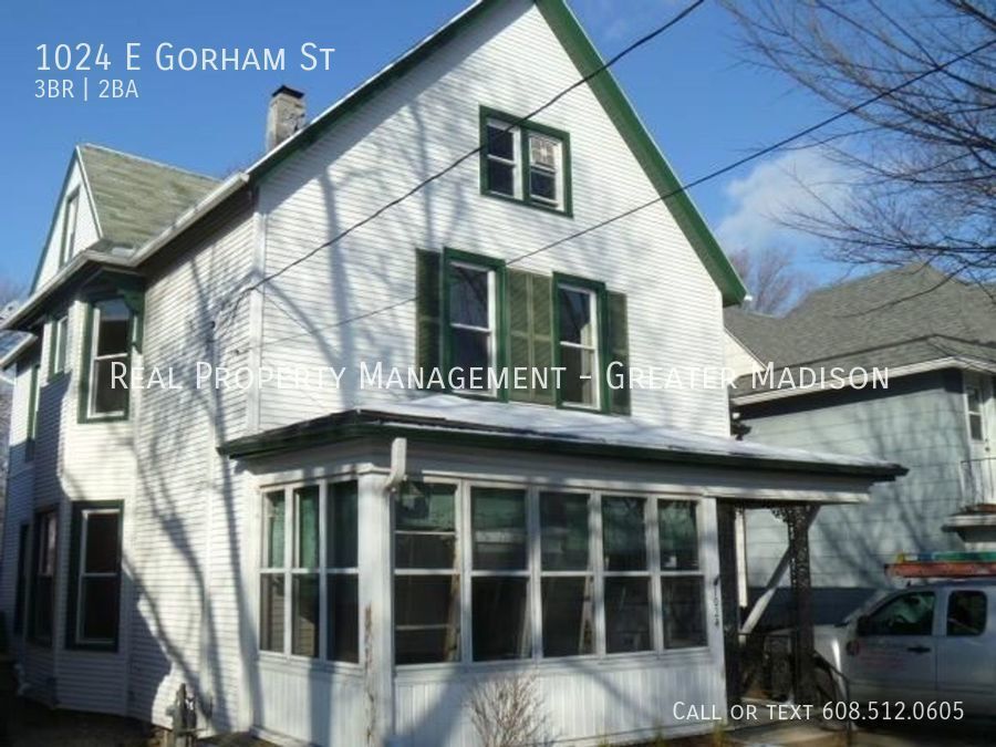 Primary Photo - Historic beauty with modern amenities wher...
