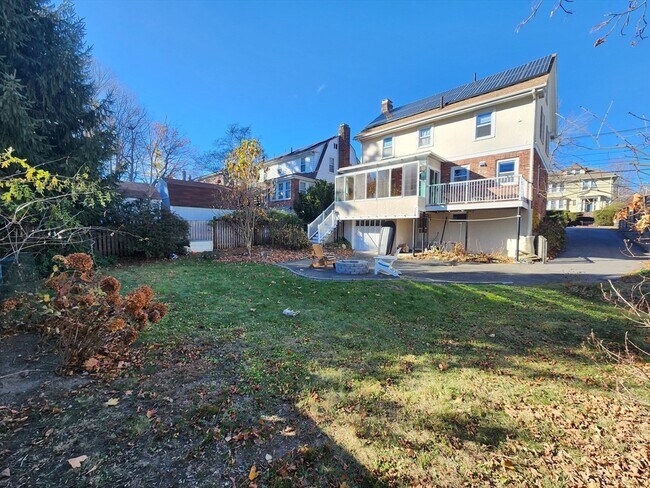 Foto del edificio - 744 Watertown St