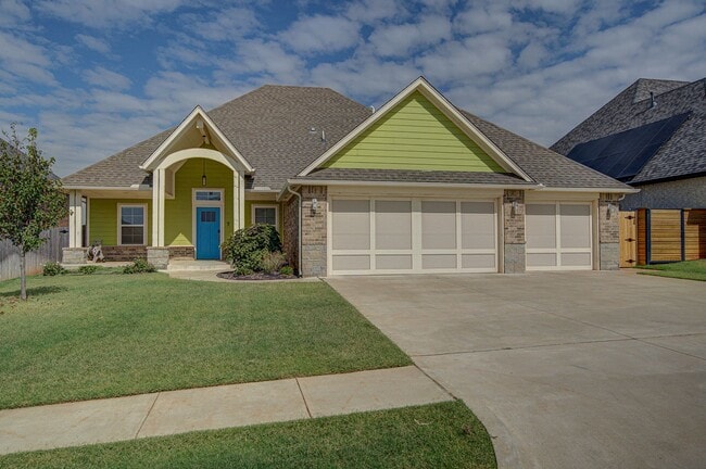 Foto del edificio - Beautiful Custom 3BD/1.5BTH Home In Moore ...