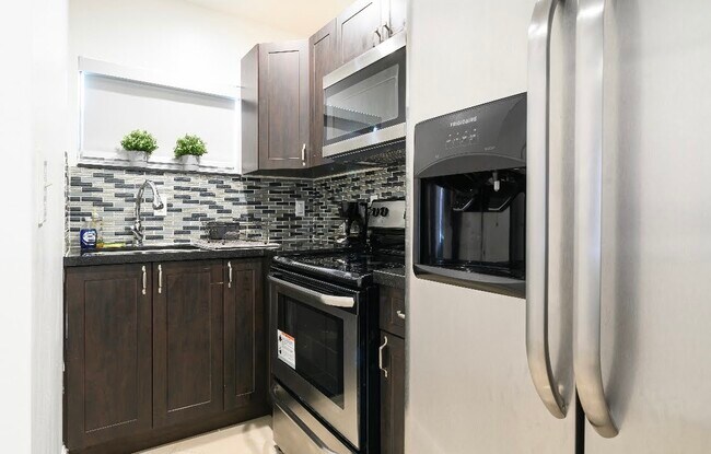 Cocina completa - 2235 Liberty St