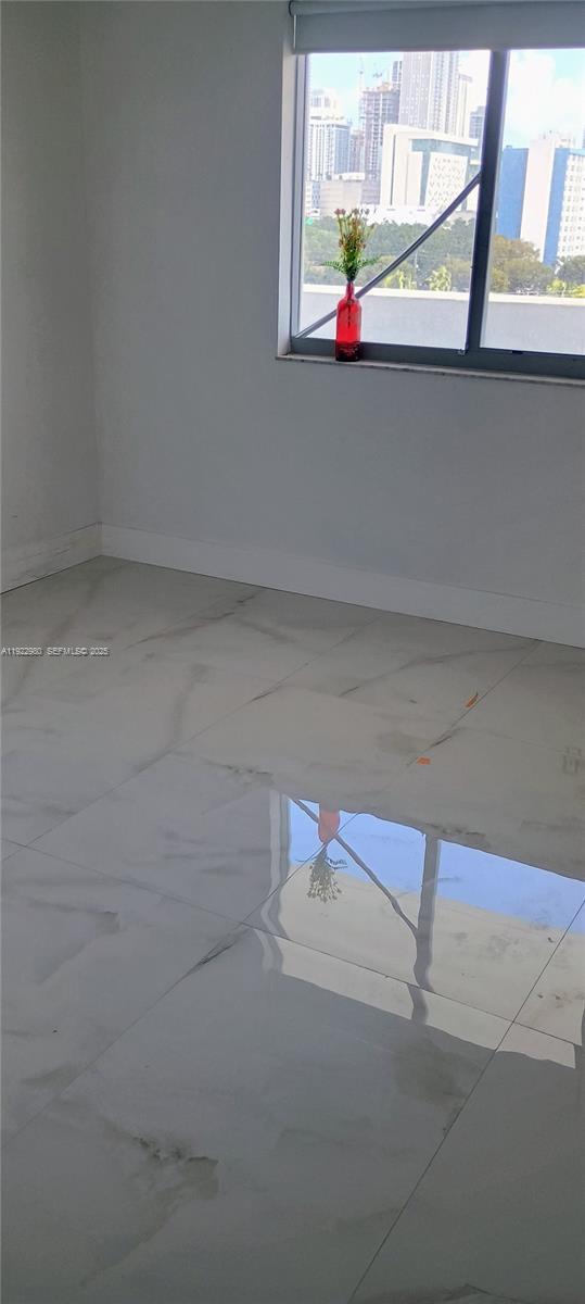 Foto del edificio - 36 NW 6th Ave