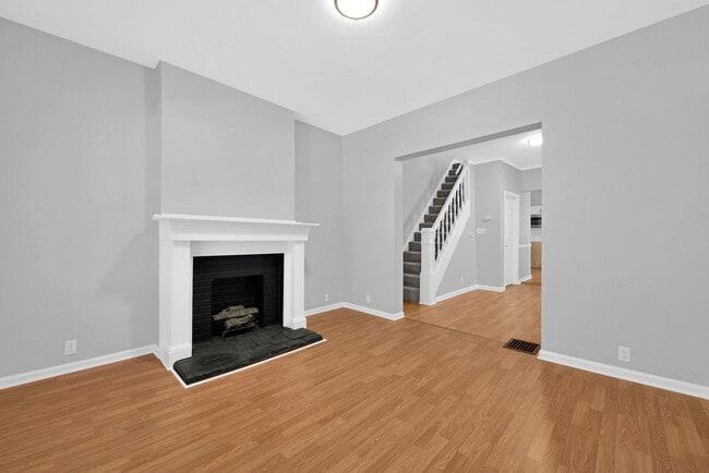 Building Photo - 342-344 East Morrill Avenue