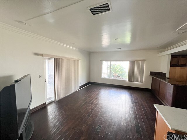 Building Photo - 1421 S Frandale Ave