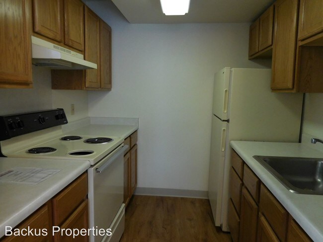 Building Photo - 900 Major Sherman Ln