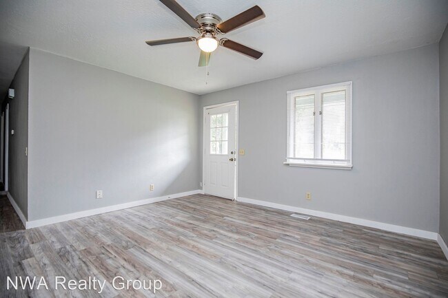 Foto del edificio - 3 br, 2 bath House - 1202 Royal Drive