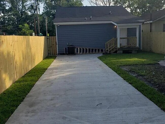 Building Photo - Savannah,Smart Home##