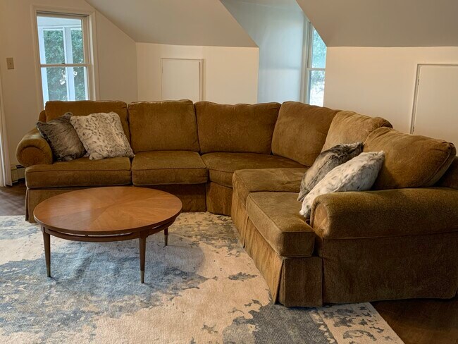 Building Photo - 6076 Harmantown Rd