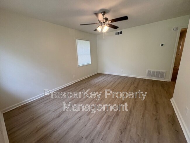 Foto del edificio - 861 Wright Dr