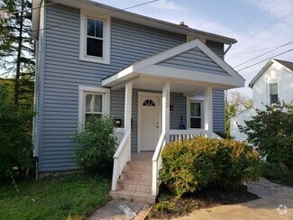 Building Photo - 5852 Main St