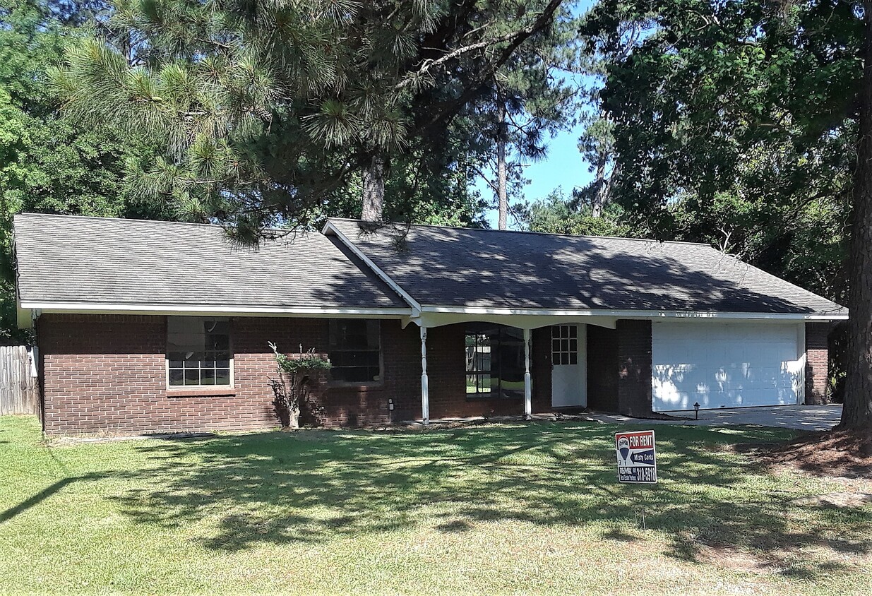 Primary Photo - 707 Monterrey Ln