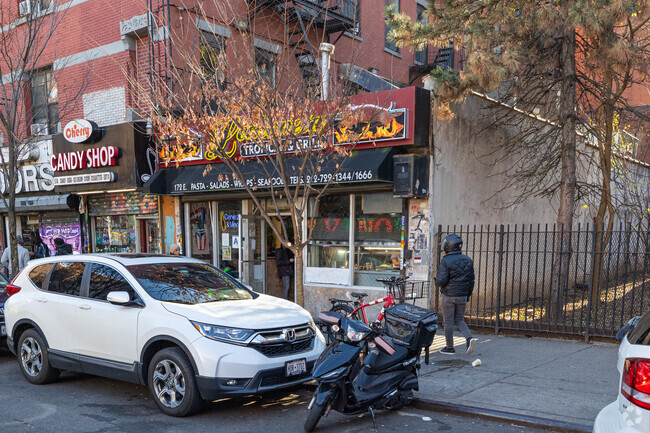 Building Photo - 172 E 103rd St