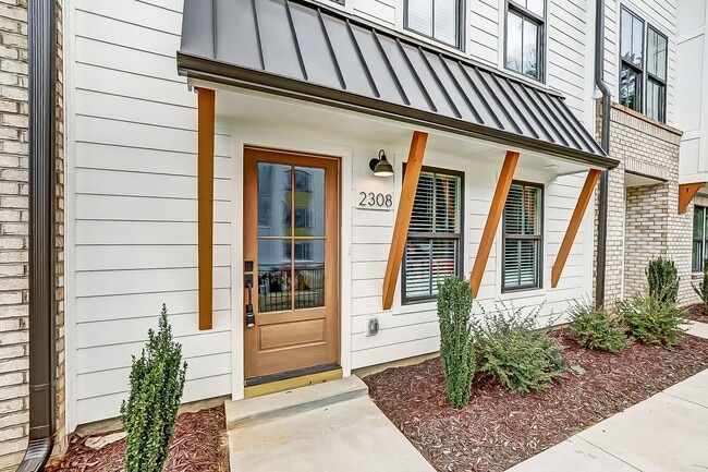 Building Photo - (Coming Soon) TOWNHOME W/ ROOFTOP TERRACE @ 5West Terraces!