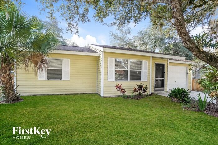 Foto principal - 16243 Banyan Ave
