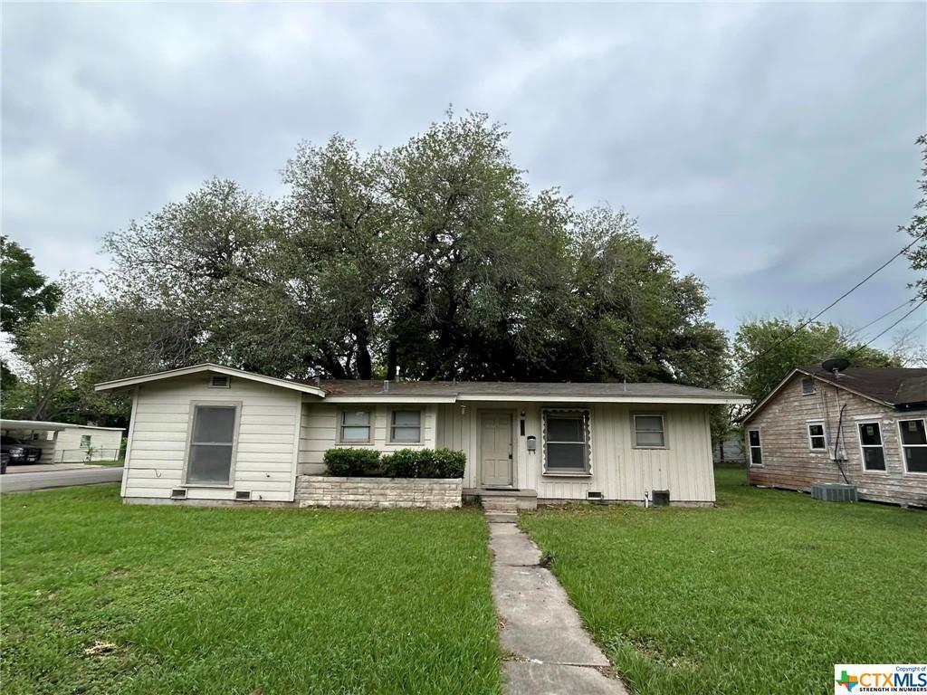 1311 E Park Ave, Victoria, TX 77901 House Rental in Victoria, TX