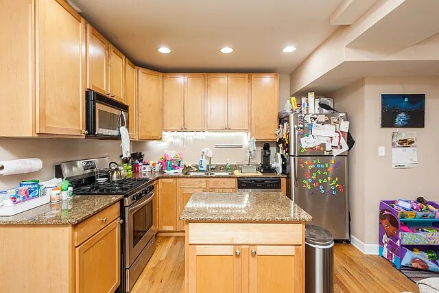 Foto del edificio - 1142 W Morse Ave