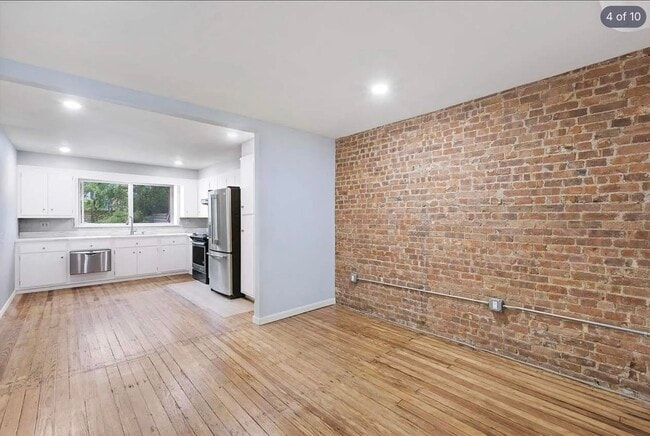 Building Photo - 215 Shippen St