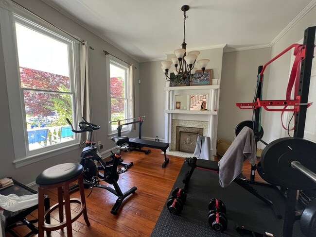 Building Photo - Gorgeous 3 bdrm/2.5 bath newly renovated h...