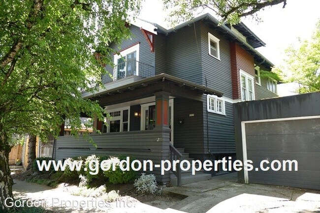 Foto del edificio - 3 br, 1.5 bath House - 1215 SE 16th Ave