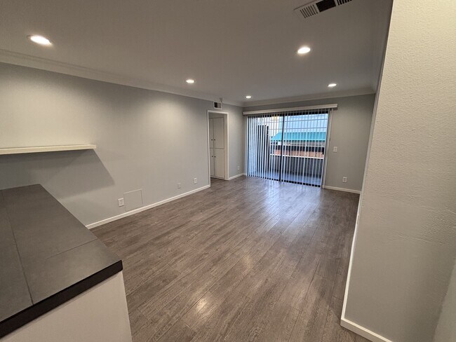 Foto del edificio - 7531 Hampton Ave