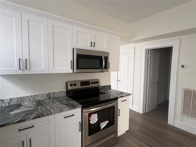 Foto del edificio - 729 E Palmetto St