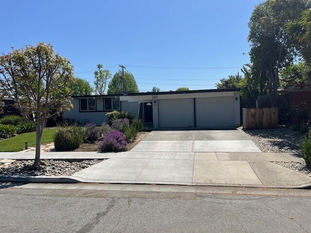 Foto del edificio - 1764 Frobisher Way