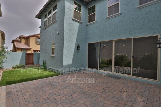 Building Photo - 3847 E Turley St